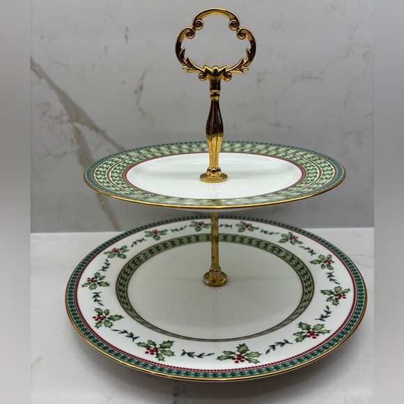 Mikasa Holiday Celebration Christmas Ceramic 2 Tiered Serving Stand Tray Holly - Picture 2 of 10